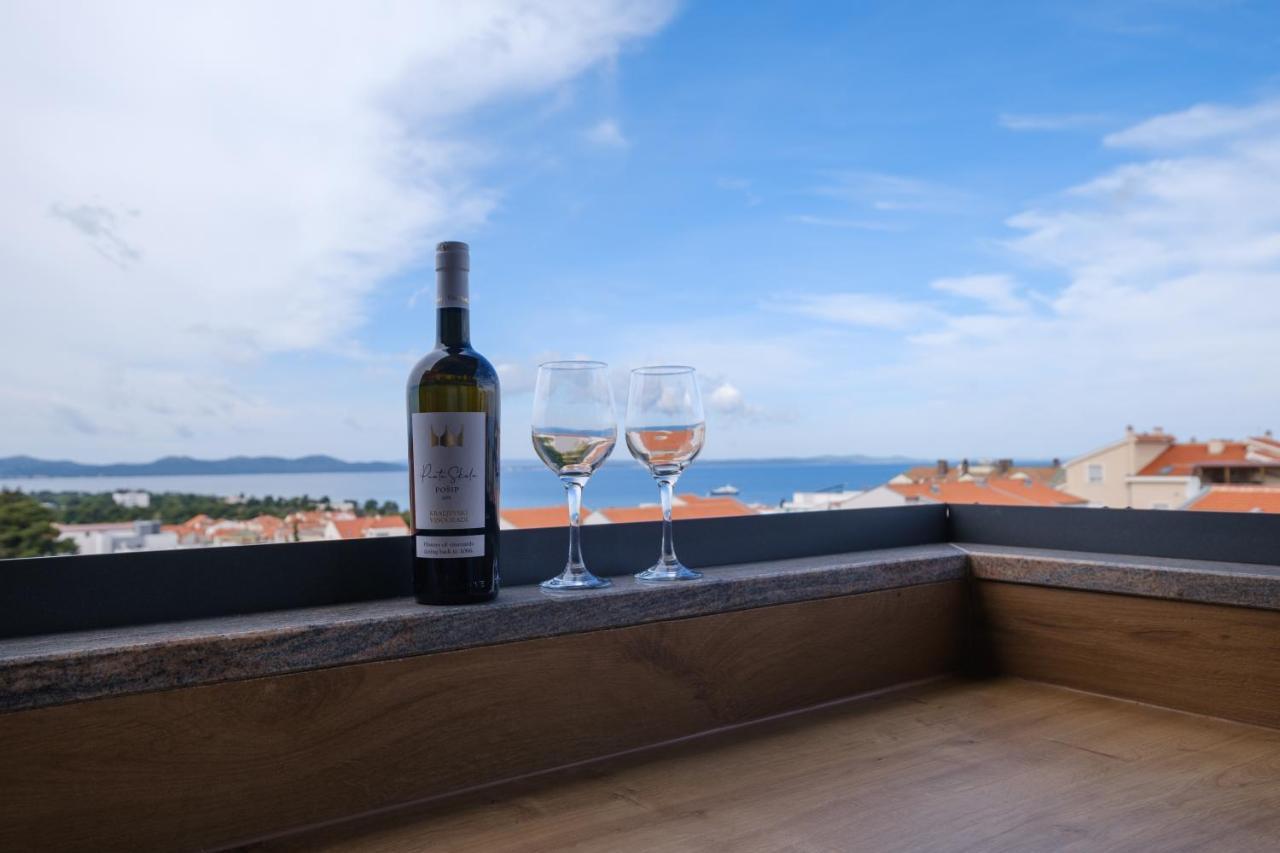 Apartments Luana With Private Jacuzzi Zara Esterno foto