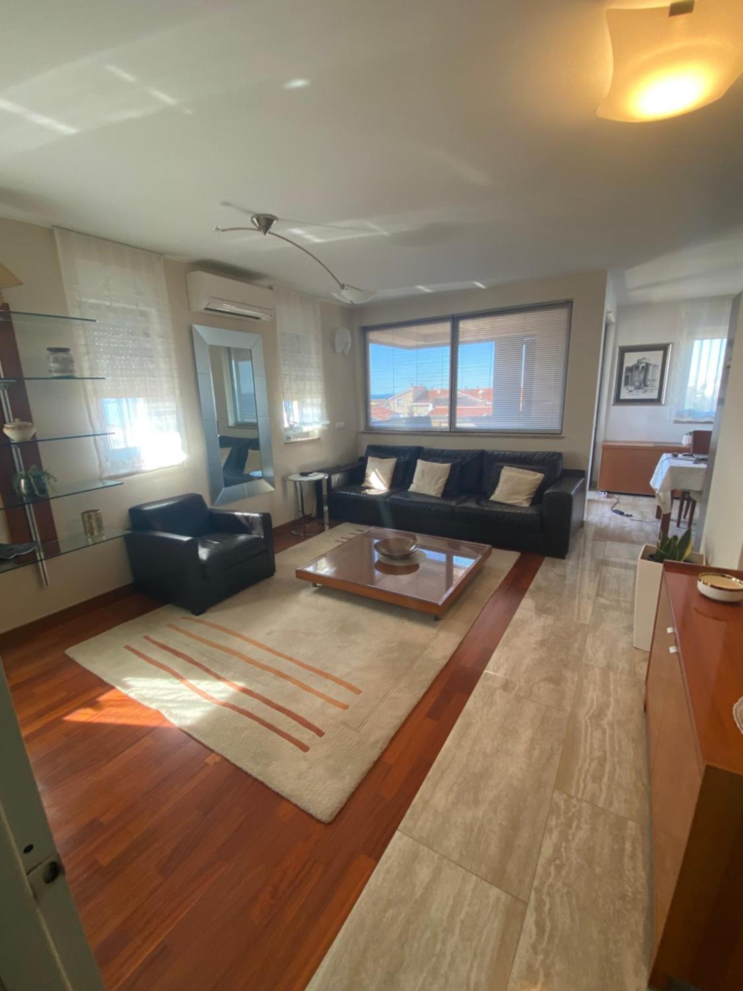 Apartments Luana With Private Jacuzzi Zara Esterno foto