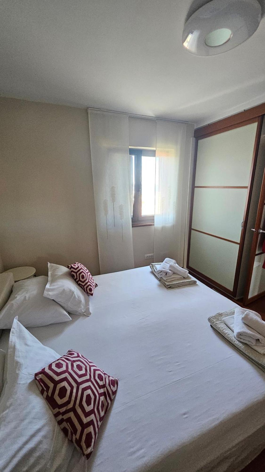 Apartments Luana With Private Jacuzzi Zara Esterno foto